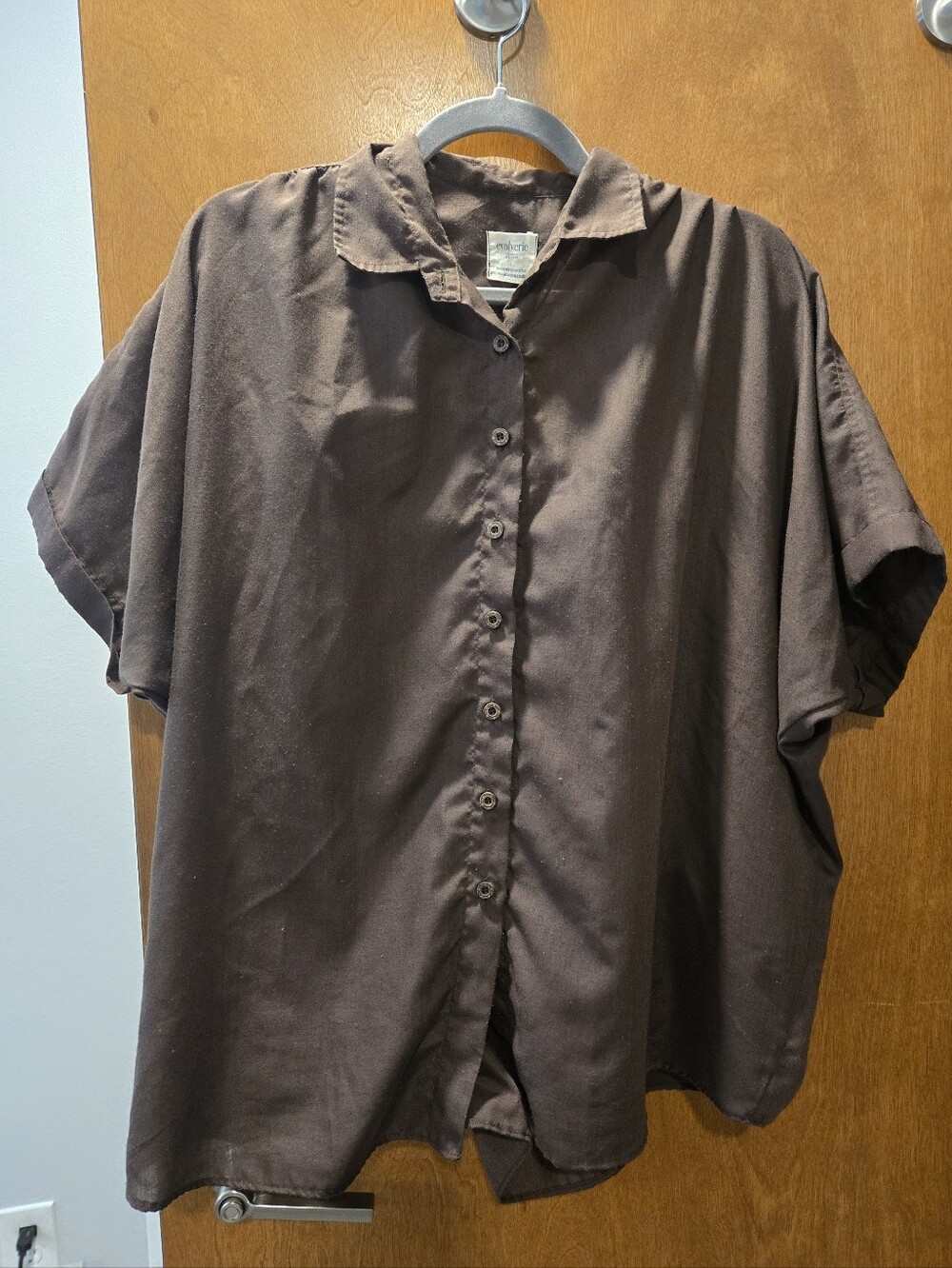 Evolverie Short-Sleeve Button-Up Shirt in Brown